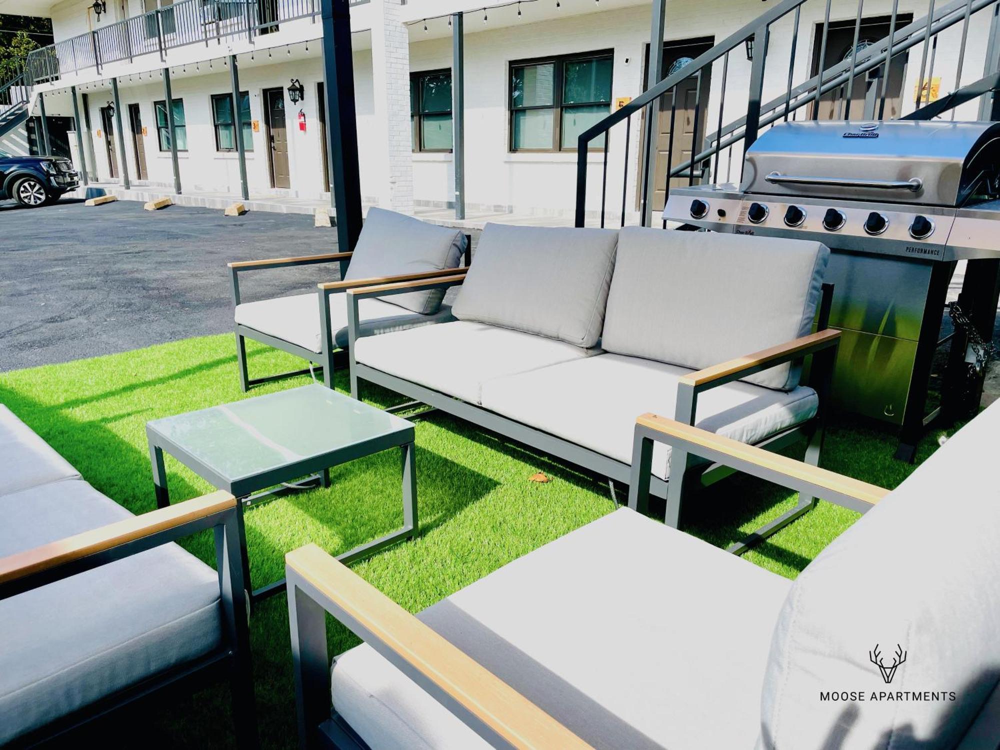 Appartamento The Moose #8 - Modern Luxe Loft With King Bed & Free Parking & Wifi Memphis Esterno foto